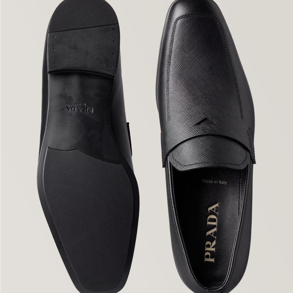 Mens Prada Logo Embossed Leather Penny Loafers - Size 7